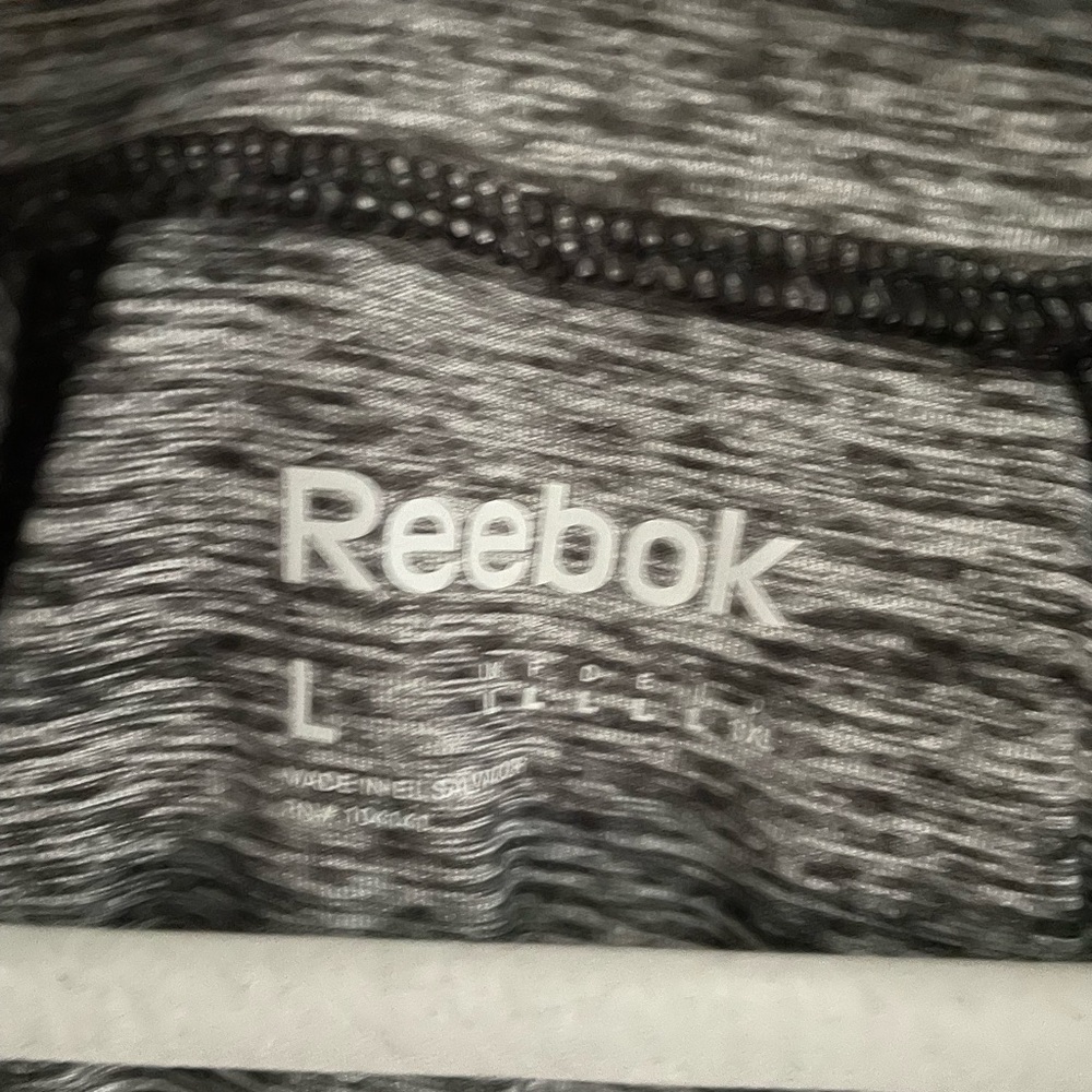 Reebok pullover - Picture 3 of 3